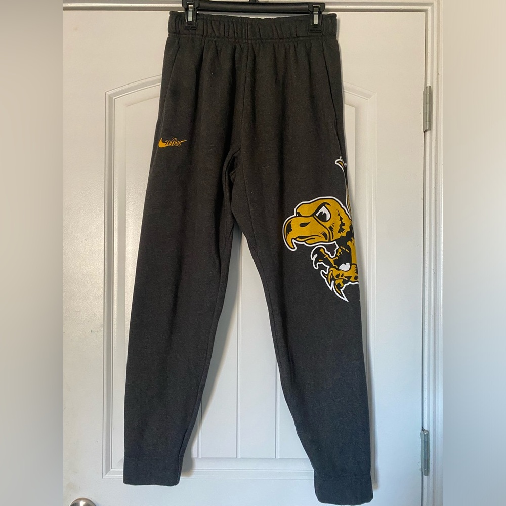 Nike Mens Black NCCA Iowa Hawkeyes Athletic Sweatpant Joggers Small